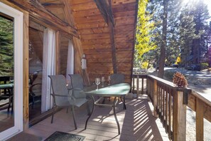 Outdoor dining - The Virginian (Tahoe City)