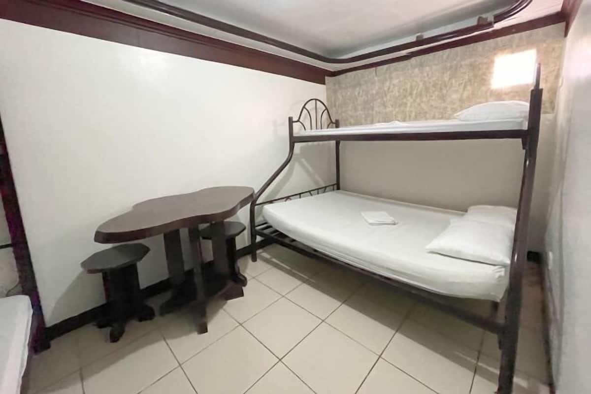 1 bedroom, free WiFi, bed sheets, wheelchair access