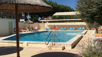 Outdoor pool, sun loungers