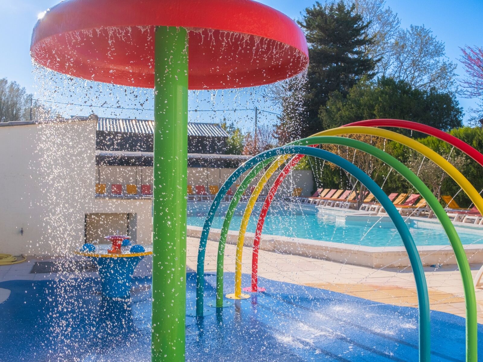 Outdoor pool, pool loungers