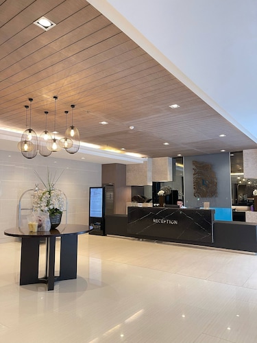 Hannah Crib at Shore Residences