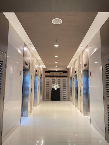 Hannah Crib at Shore Residences