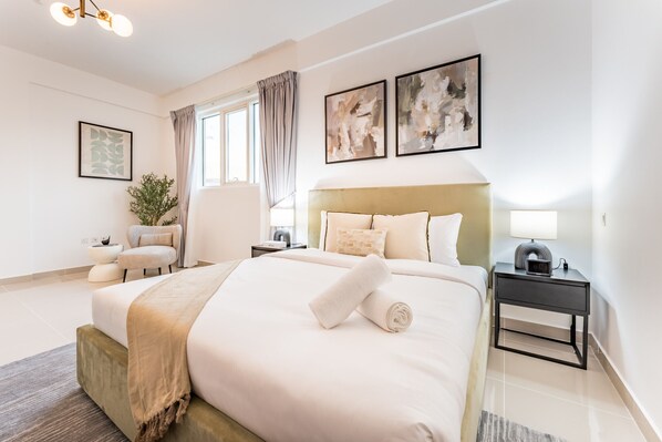 2 bedrooms, in-room safe, iron/ironing board, free WiFi