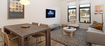 New Luxury Condo! Downtown Friday Harbor! HVN 303