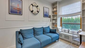 Comfort Apartment, Garden View | 2 bedrooms, iron/ironing board, free WiFi