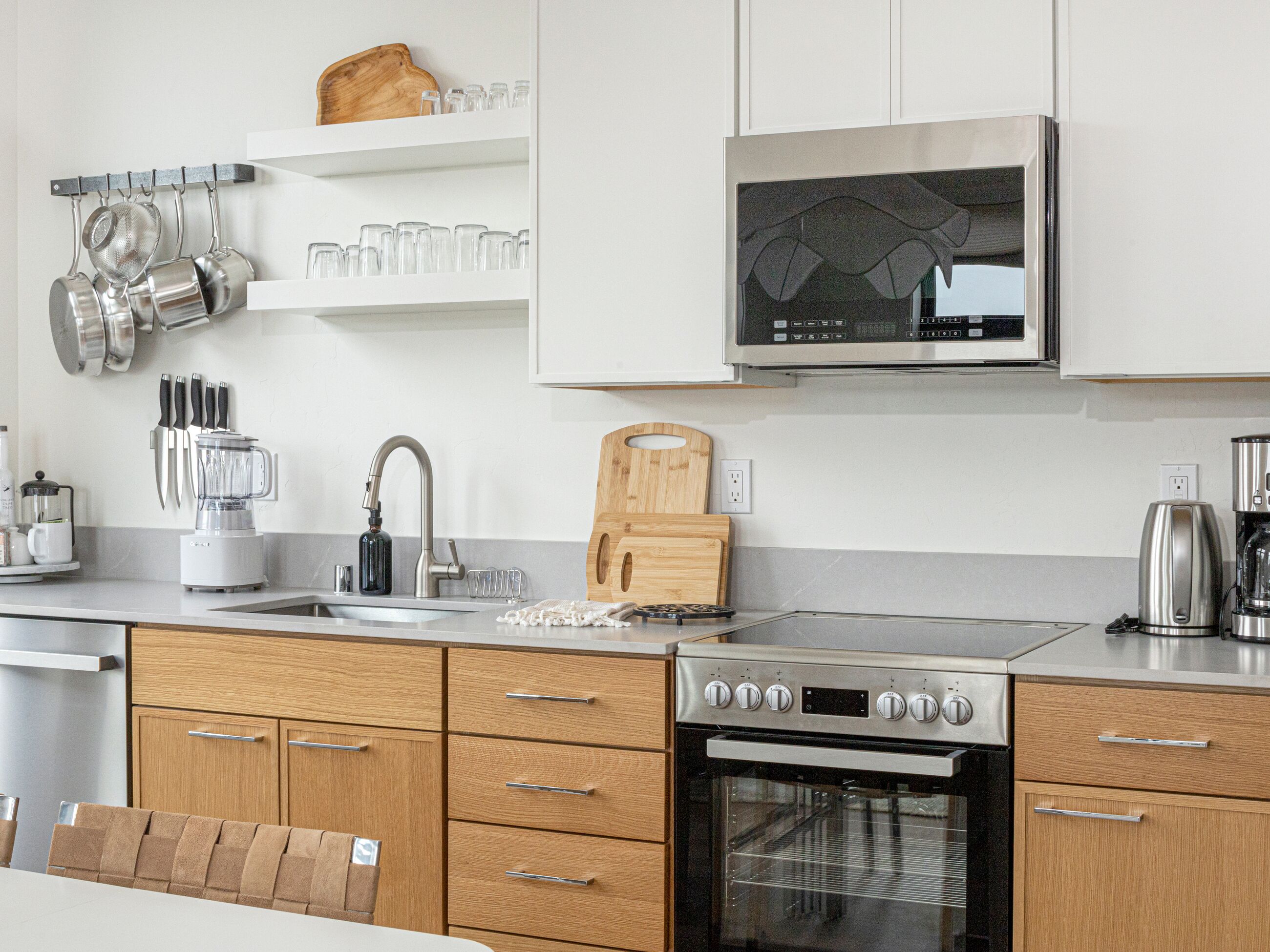 Fridge, microwave, oven, dishwasher