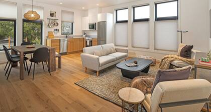 Newly Built Luxury Condo! Downtown! Haven 201