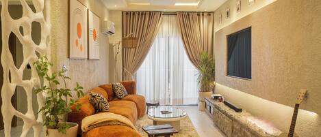 Smart TV, fireplace, video games