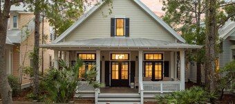 Gorgeous! NEXT to Camp WaterColor! 6-Seater LSV & 4 Bikes Included!