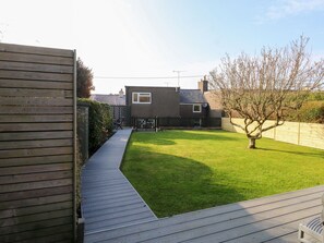 Property grounds - Rowarth (Pwllheli)