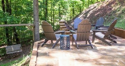 Hideaway Creek - Next to Roo Vineyard, Creek, Hot Tub, Fire Pit, Dog Friendly
