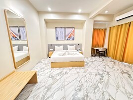 Superior Double Room | In-room safe, desk, laptop workspace, blackout drapes