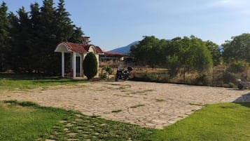 Villa | 4 bedrooms, Internet