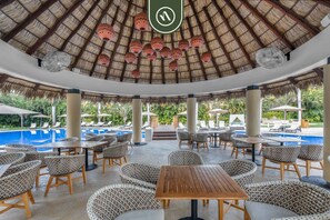4 bedrooms, Internet - Luxury 4 BR PH in Marival Hotel With Private Pool (Nuevo Nayarit)