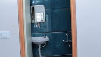 Deluxe-Doppelzimmer, Bergblick | Badezimmer