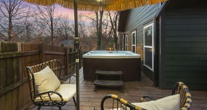 Hot Tub | Pet-Friendly | The Beacon Retreat