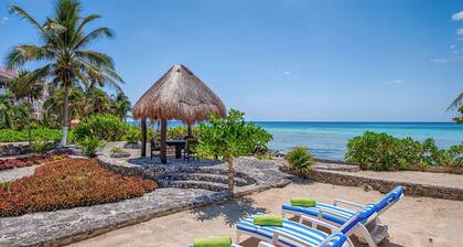 Timeless Oceanfront Villa with Pool in North Akumal