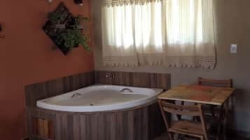 Economy Chalet, Lanai | 1 bedroom, premium bedding, free WiFi, bed sheets