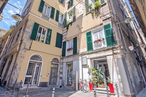 Family Apartment, 3 Bedrooms, Microwave (Precious Apartment Genova Historic) | Exterior