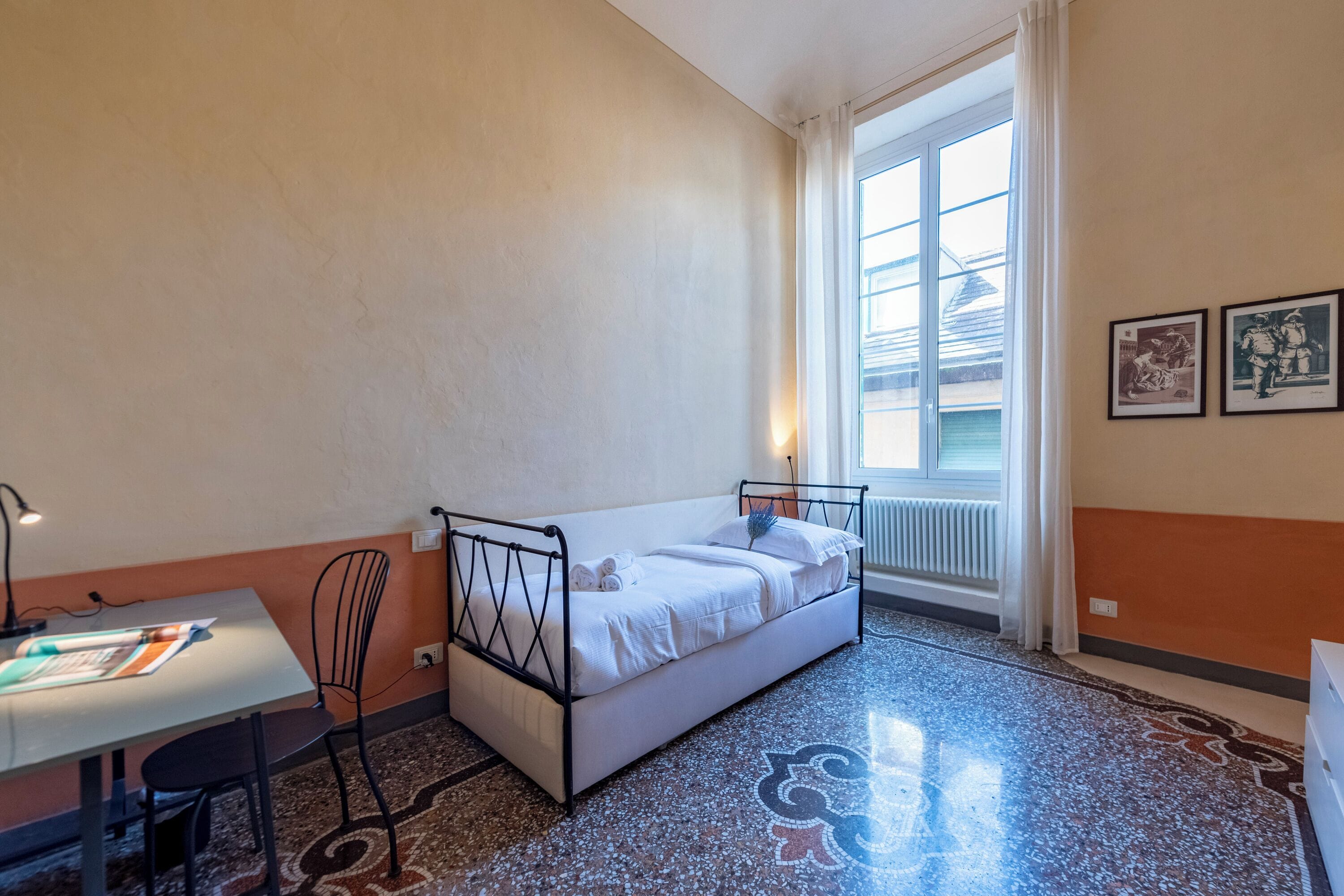 Family Apartment, Multiple Bedrooms (Precious Apartment Genova Historic)