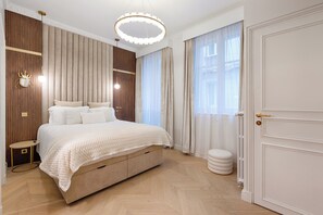1 bedroom, iron/ironing board, WiFi, bed sheets - Charming Pied-à-Terre - Champs-Élysées (Paris)