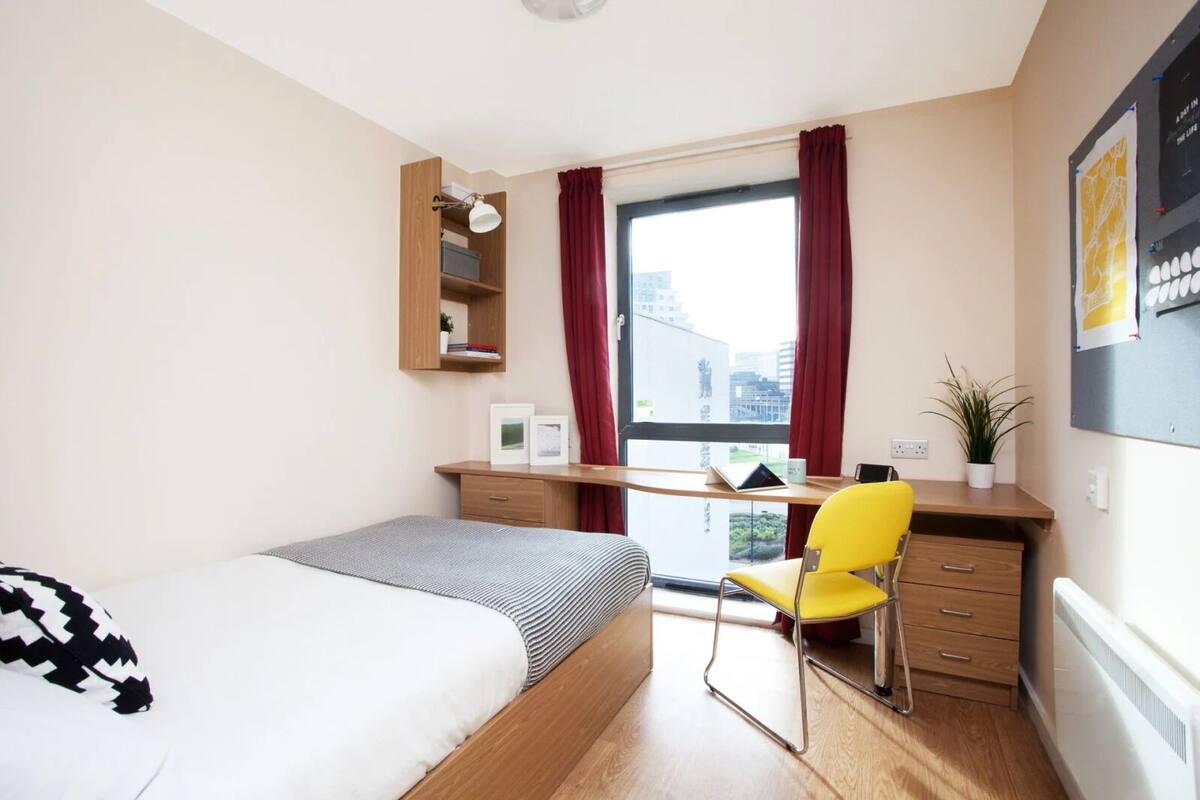 1 bedroom, blackout drapes, free WiFi, bed sheets