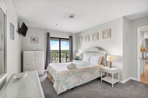 2 bedrooms, iron/ironing board, free WiFi, bed sheets - T810 at the Myrtle Beach Resort (Myrtle Beach)