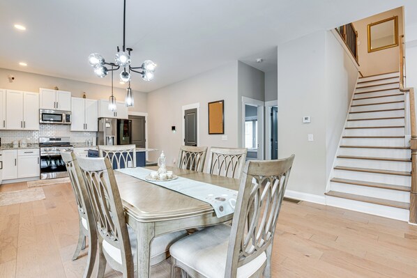 House (3 Bedrooms) | Interior