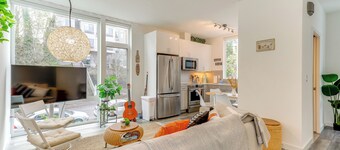 5 Mi to Dtwn: Pet-friendly Townhome in Seattle!