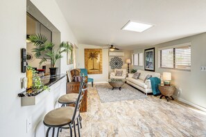 House (3 Bedrooms) | Interior - NEW Listing! Gorgeous Poolside Views: Havasu Haven (Lake Havasu City)