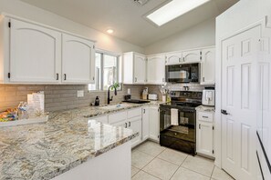 House (3 Bedrooms) | Interior - NEW Listing! Havasu Sunscape & Getaway w/ Views! (Lake Havasu City)