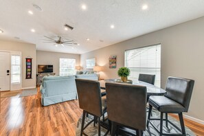 House (4 Bedrooms) | Interior