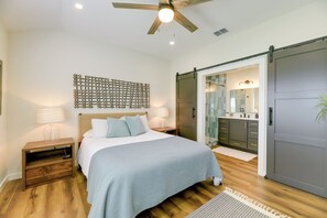 House (2 Bedrooms) | Interior - 3 Mi to Rockport Beach: Home Near Aransas Bay (Rockport)