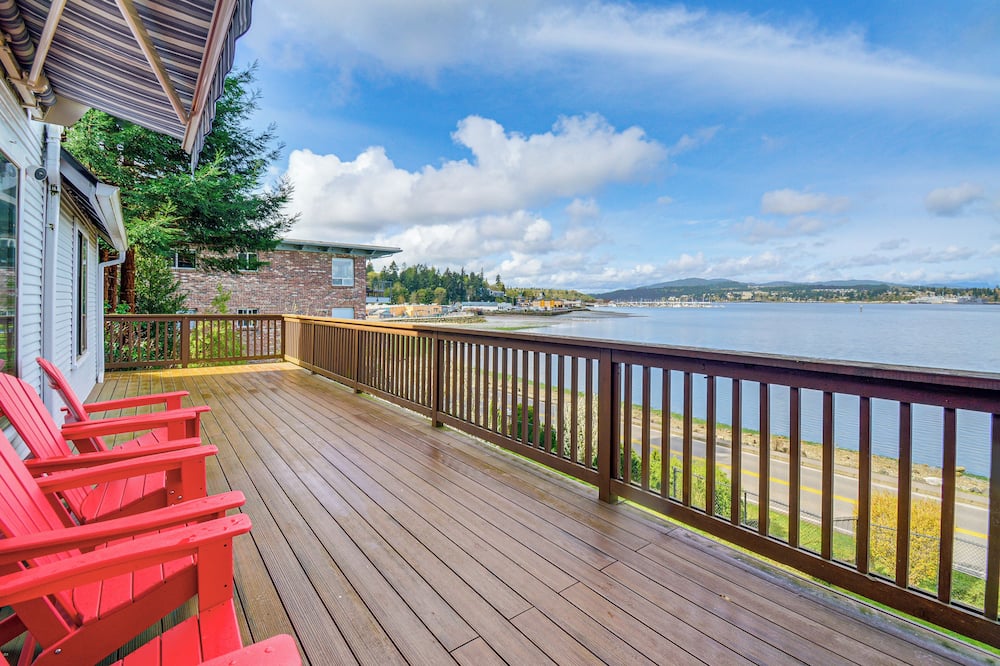 Walk to Beaches: Waterfront Home in Port Orchard!