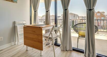 Walk to Beach: North Wildwood Condo w/ Pool Access