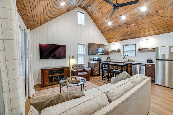 House (1 Bedroom) | Interior - Walk to Marina: Springville Cabin w/ Fire Pit! (Springville)