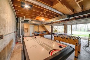 Interior - Game Room & Decks: Family Cabin in Springville! (Springville)