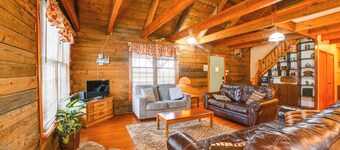 Game Room & Decks: Family Cabin in Springville!
