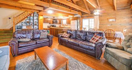 Game Room & Decks: Family Cabin in Springville!