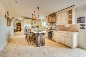 House (3 Bedrooms) | Interior - Near Vineyards & Dining: Exquisite Menifee Home! (Menifee)