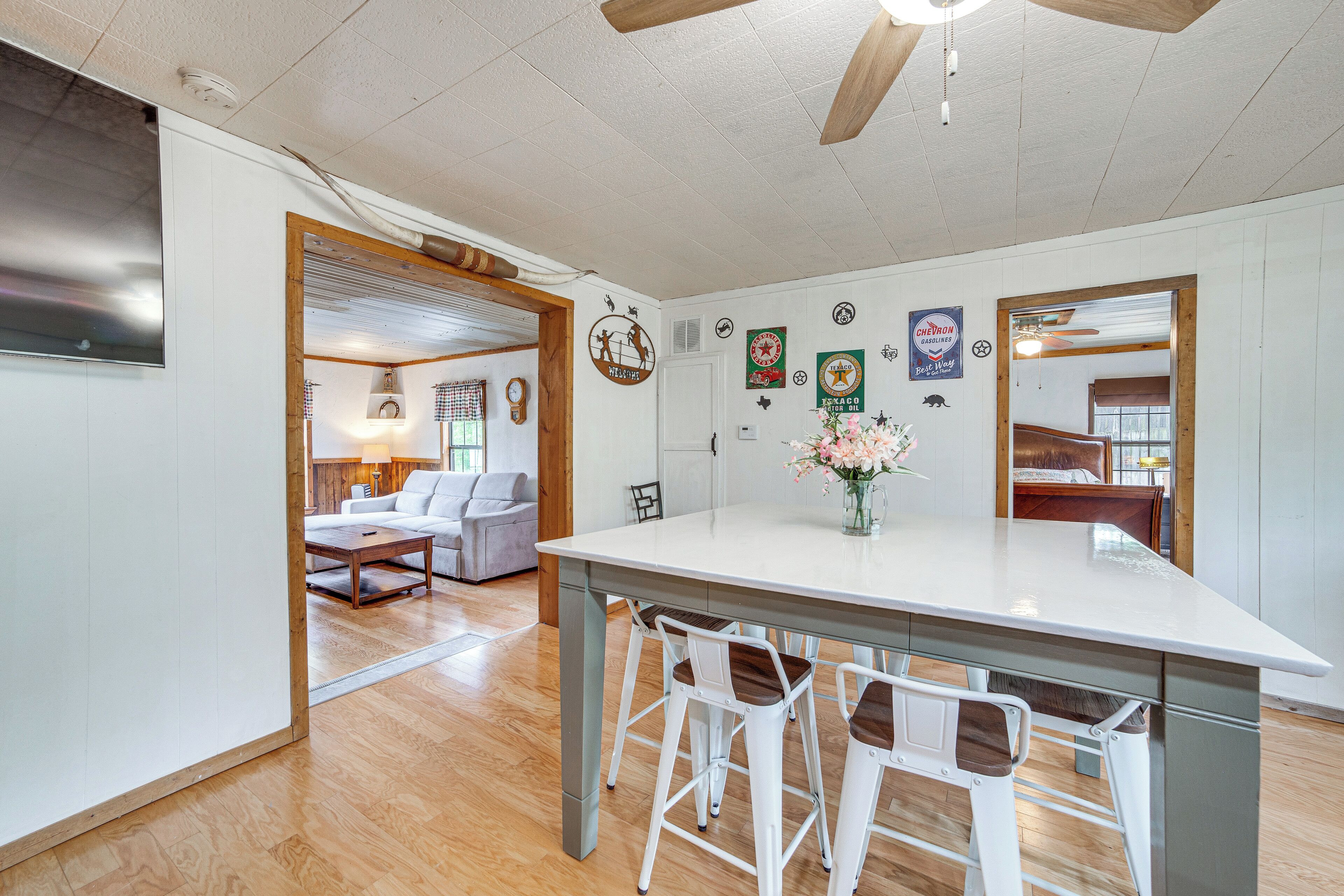 House (2 Bedrooms) | Interior