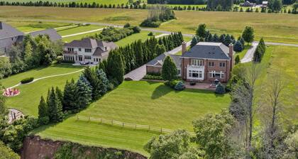 Lake Michigan Gem: Private Beach & Game Room