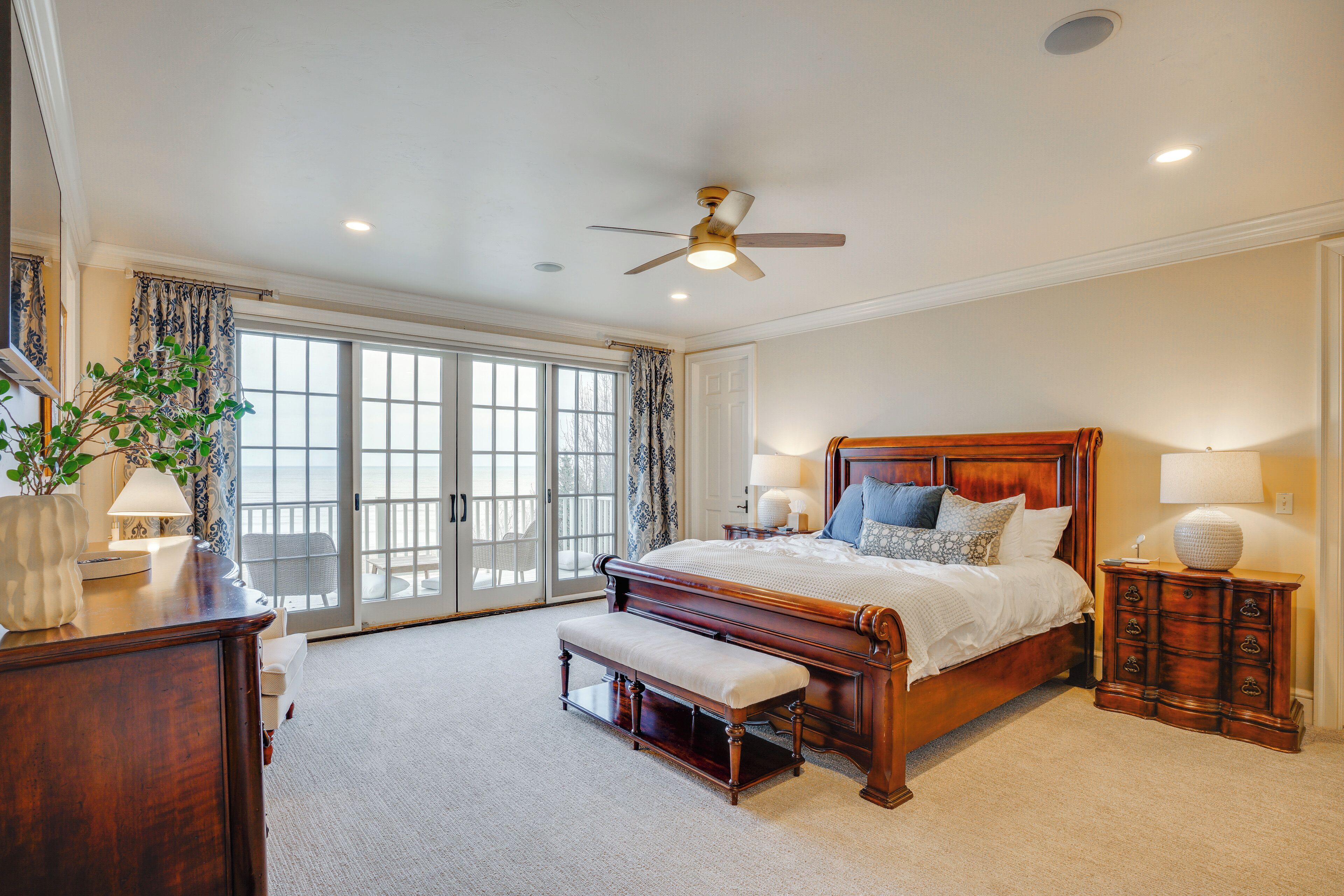 House (5 Bedrooms) | Interior