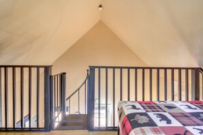 House (3 Bedrooms) | Interior - Near Hiking & Golfing: Cozy Cabin in Pinetop! (Pinetop)