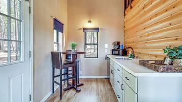 Apartment (0 Bedroom) | Interior