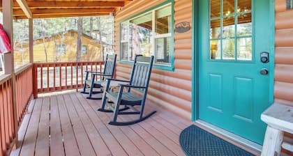 Near Golfing & Hiking: Pinetop Cabin Sleeps 11!