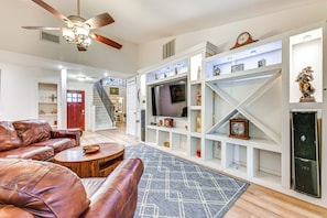 House (5 Bedrooms) | Interior