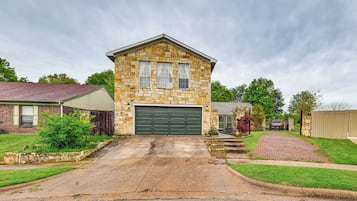 ํ์ฐ์ค (5 Bedrooms) | ๋ด๋ถ