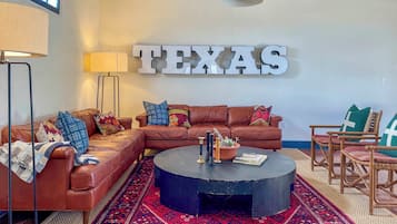 House (3 Bedrooms) | Front of property