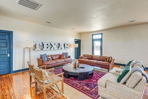 Apartment (0 Bedroom) | Interior